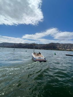 Chris-Craft 28 LAUNCH image