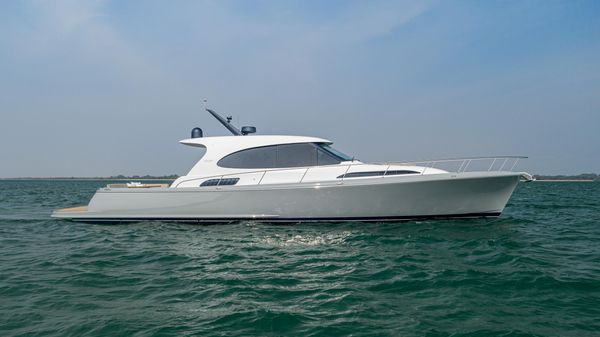 Palm Beach Motor Yachts GT60