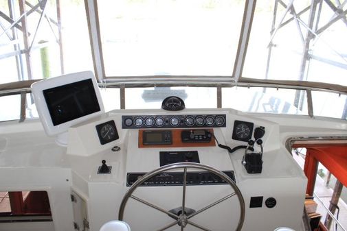 Offshore Yachts 48 Pilothouse image