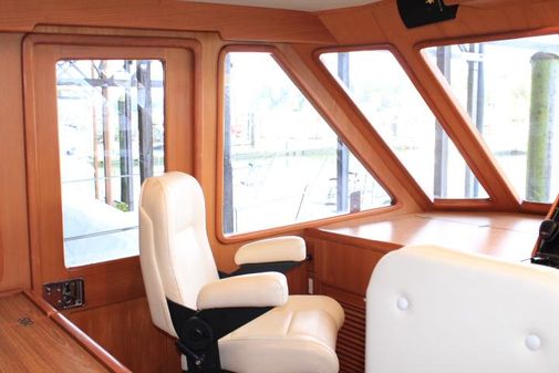 Offshore Yachts 48 Pilothouse image