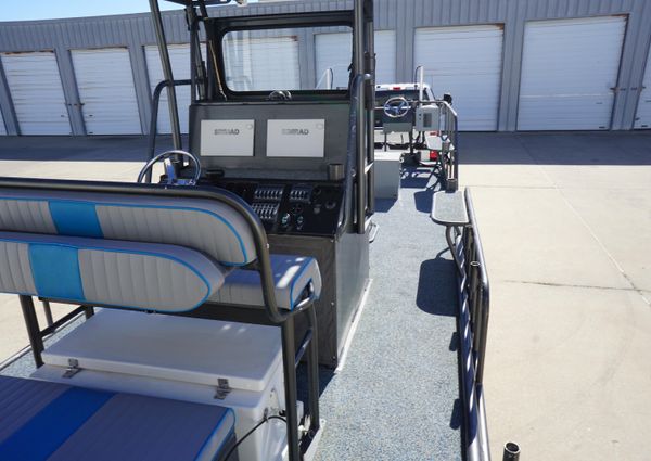 Boat Right 25'8'' Custom Flat image