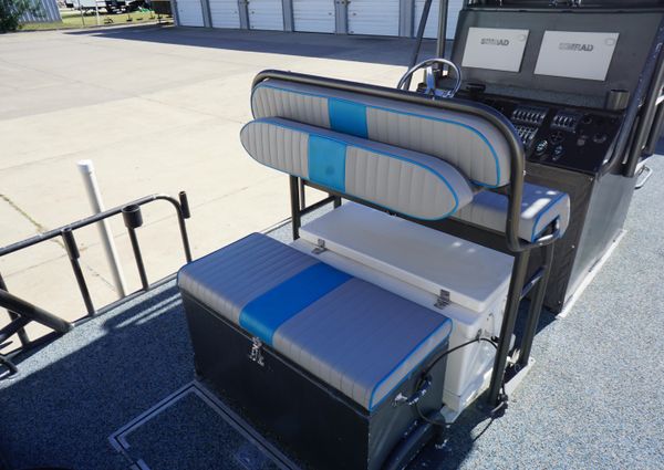 Boat Right 25'8'' Custom Flat image