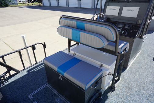 Boat Right 25'8'' Custom Flat image