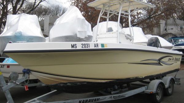 Angler 204FX Center Console with trailer