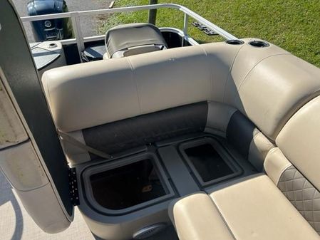 Sun-tracker FISHIN-BARGE-20-DLX image