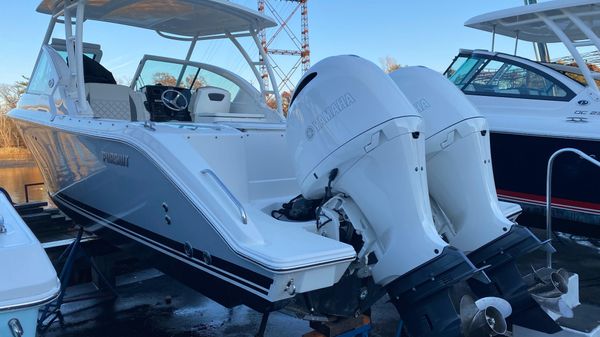 Pursuit DC 266 Dual Console