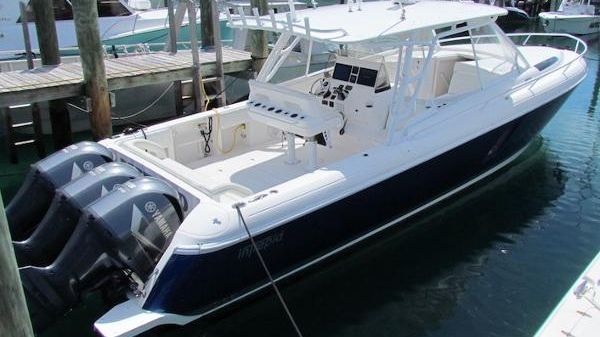 Intrepid 400 Cuddy 