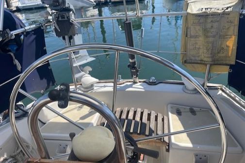 Crown 34 image