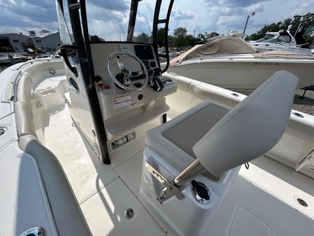 Boston-whaler 230-OUTRAGE image