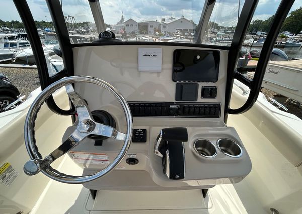 Boston-whaler 230-OUTRAGE image