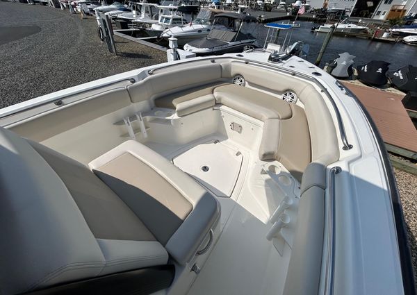 Boston-whaler 230-OUTRAGE image