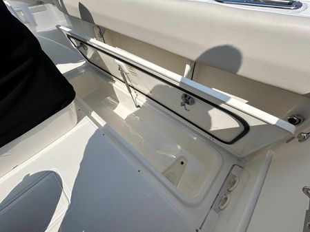 Boston-whaler 230-OUTRAGE image