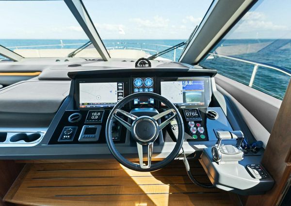 Princess Yachts Y75 Motor Yacht image