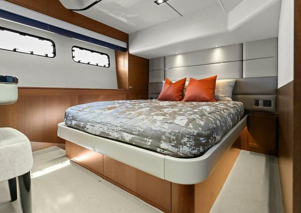 Princess Yachts Y75 Motor Yacht image