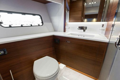 Princess Yachts Y75 Motor Yacht image