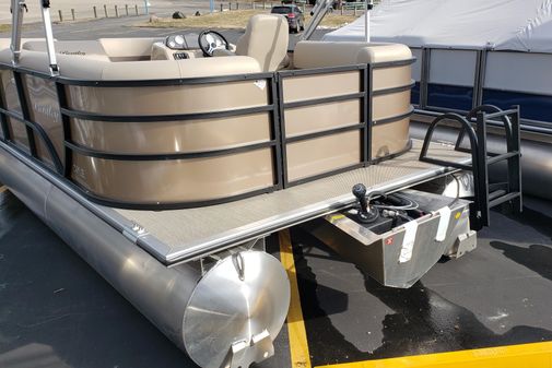 Bentley Pontoons LE 200 CW image