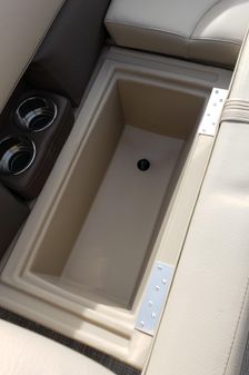 Bentley Pontoons LE 200 CW image