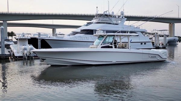 Boston Whaler 380 Outrage