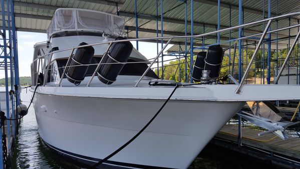 1998 Hatteras 52 Sport Deck Motor Yacht Reeds Spring 