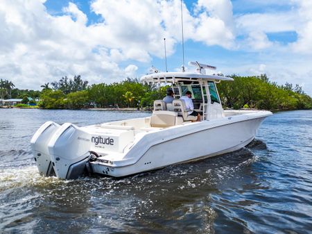 Boston Whaler 330 Outrage image