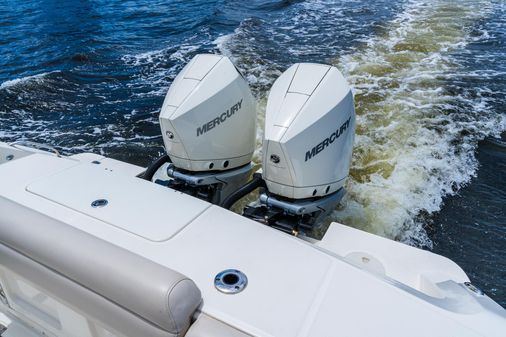 Boston Whaler 330 Outrage image