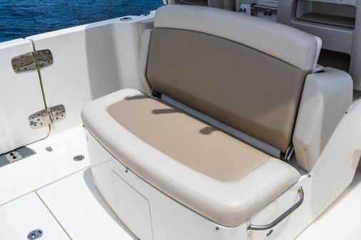 Boston Whaler 330 Outrage image