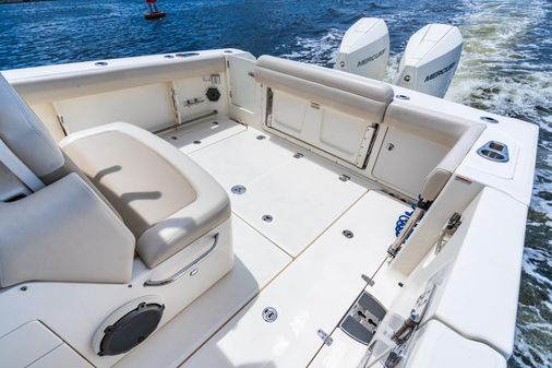 Boston Whaler 330 Outrage image