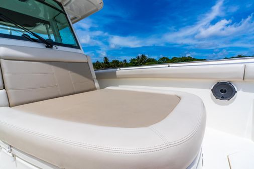 Boston Whaler 330 Outrage image