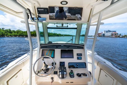 Boston Whaler 330 Outrage image