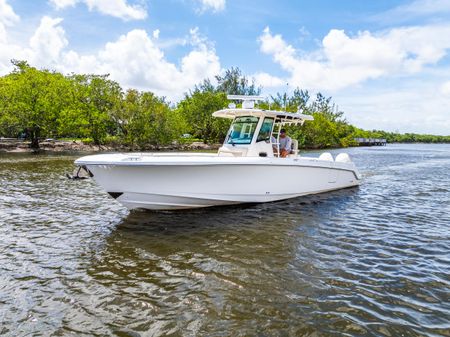 Boston Whaler 330 Outrage image