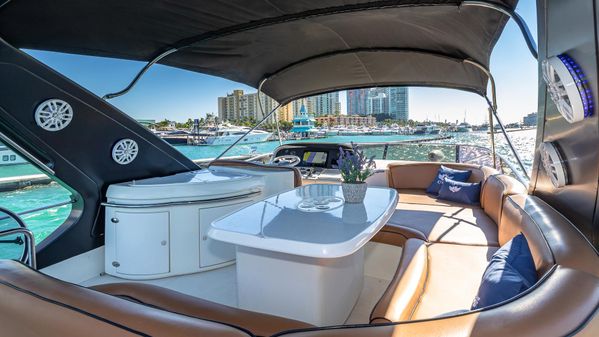 Azimut 62 Flybridge image