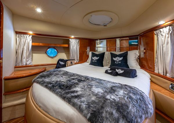 Azimut 62 Flybridge image