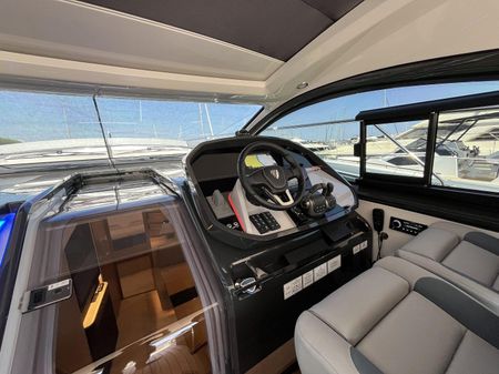 Fairline TARGA-40 image