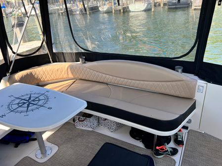 Sea Ray 380 Sundancer image