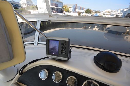 Meridian 490-PILOTHOUSE image