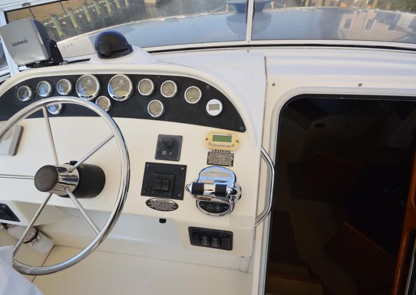 Meridian 490-PILOTHOUSE image