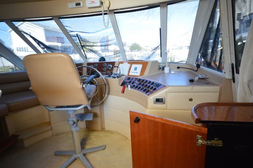 Meridian 490-PILOTHOUSE image