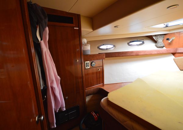 Meridian 490-PILOTHOUSE image