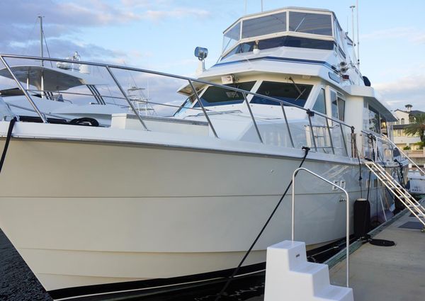 Hatteras 62 Cockpit Motor Yatch image