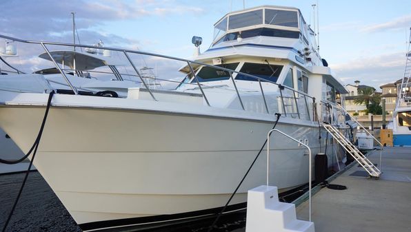 Hatteras 62 Cockpit Motor Yatch image