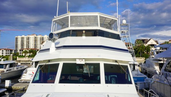 Hatteras 62 Cockpit Motor Yatch image