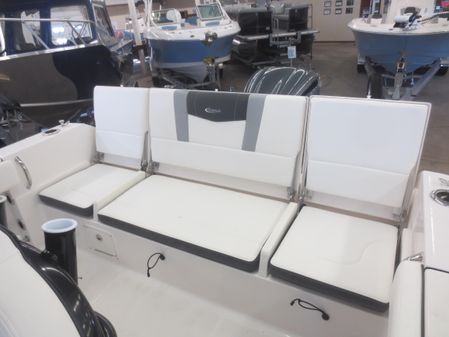 Robalo R230 Center Console image