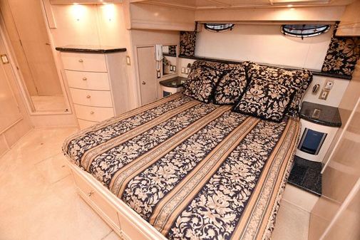 Carver 530 Voyager Pilothouse image