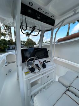 Sea Hunt Ultra 255 SE image