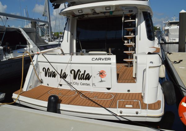 Carver 530-VOYAGER-PILOTHOUSE image