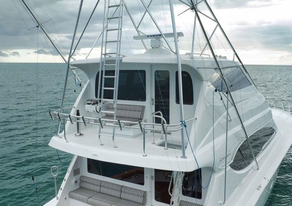 Hatteras 68 Enclosed Bridge image