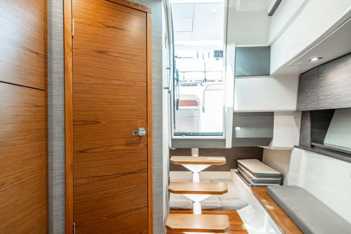 Tiara Yachts 43 LS image