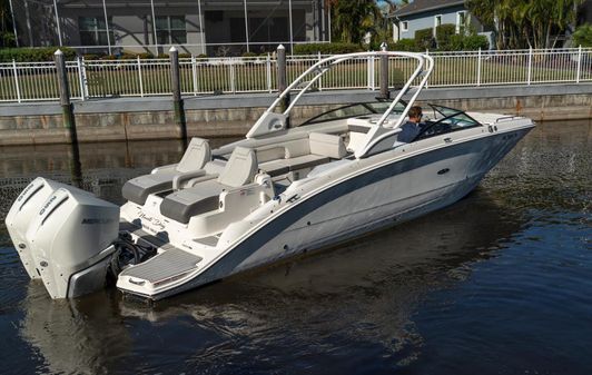 Sea Ray SDX 290 Outboard image