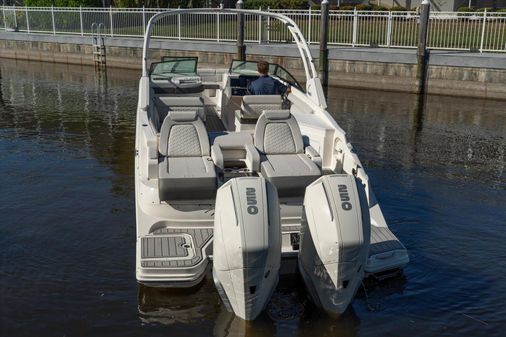 Sea Ray SDX 290 Outboard image