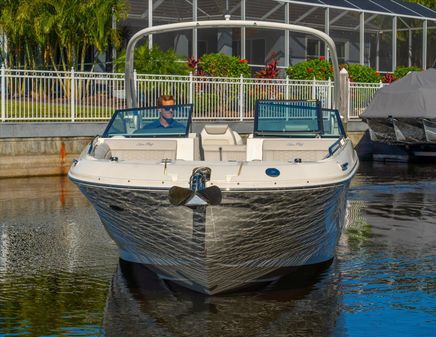 Sea Ray SDX 290 Outboard image